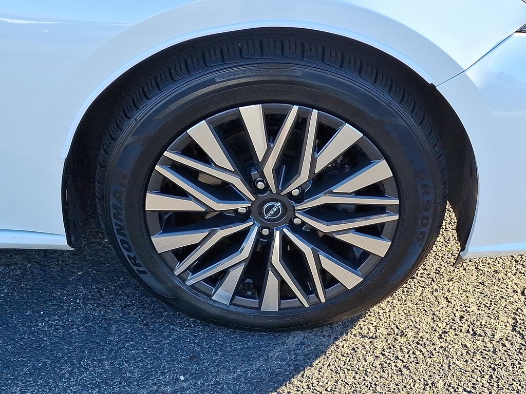 Thumbnail: 2023 Nissan Altima - 8