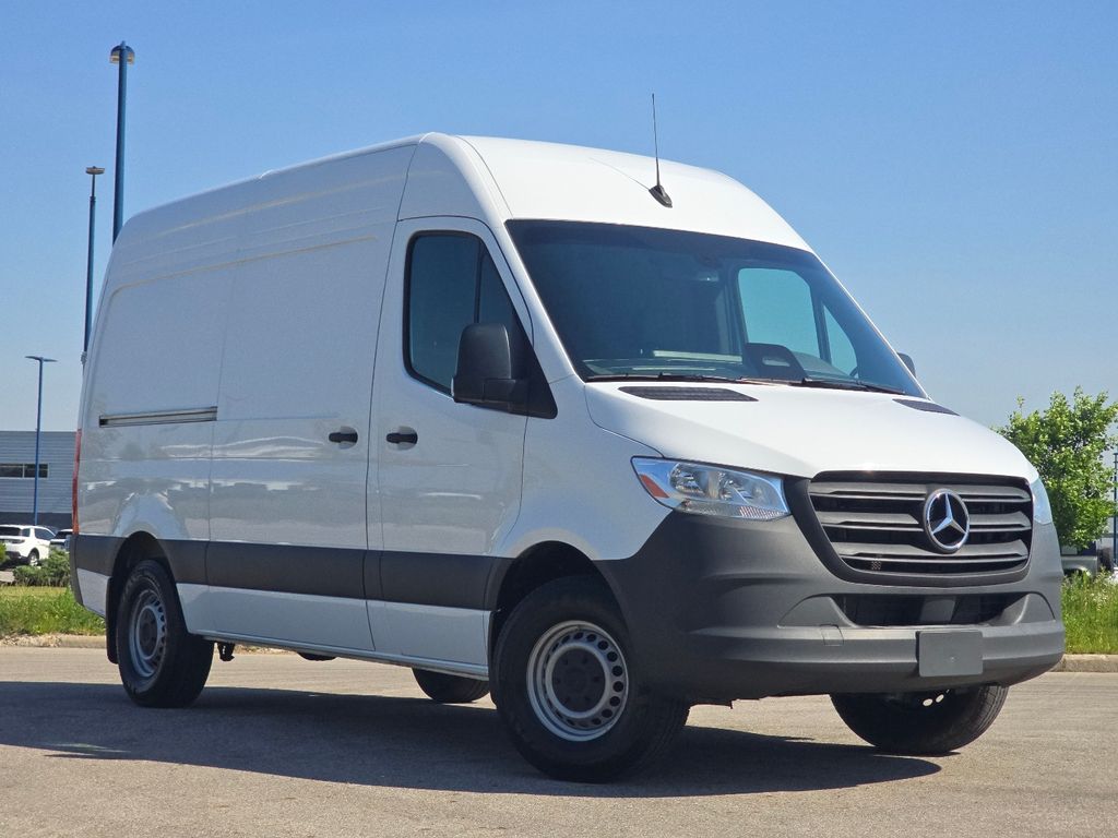 2025 Mercedes-Benz Sprinter 2500 Cargo 144 WB
