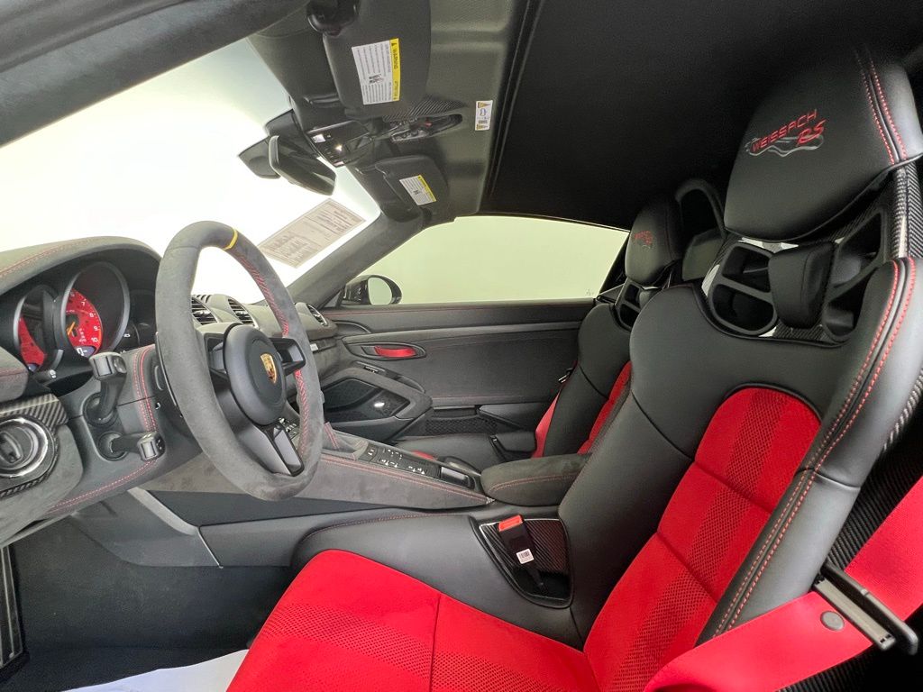 Thumbnail: 2025 Porsche  - 5