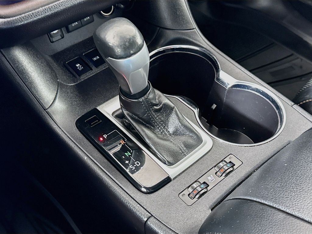 Thumbnail: 2018 Toyota Highlander - 17