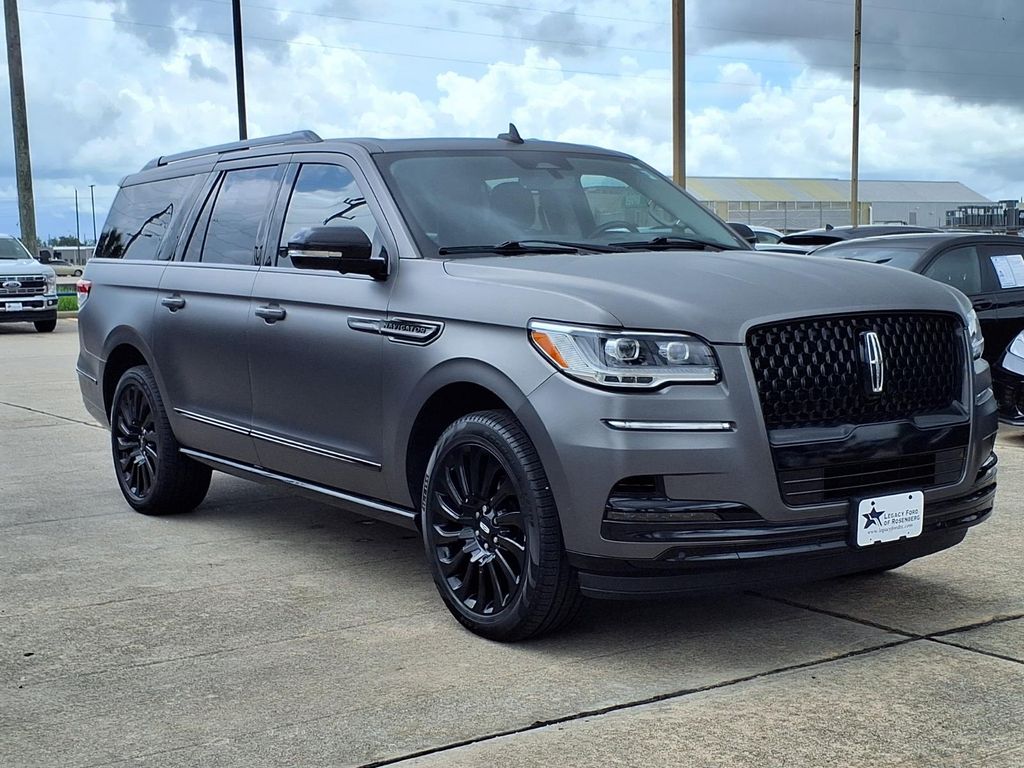 2024 Lincoln Navigator L Black Label Gray at Wharton Ford