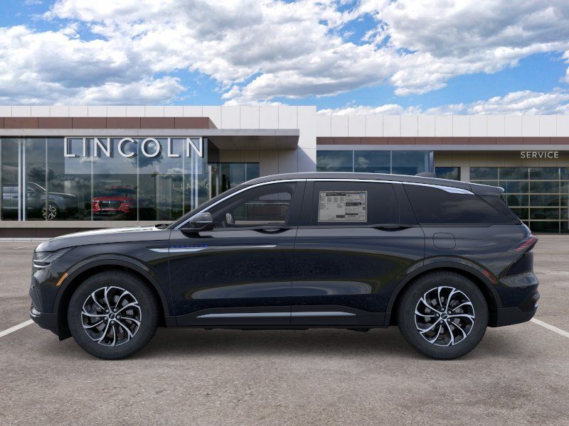 Thumbnail: 2026 Lincoln Nautilus - 3