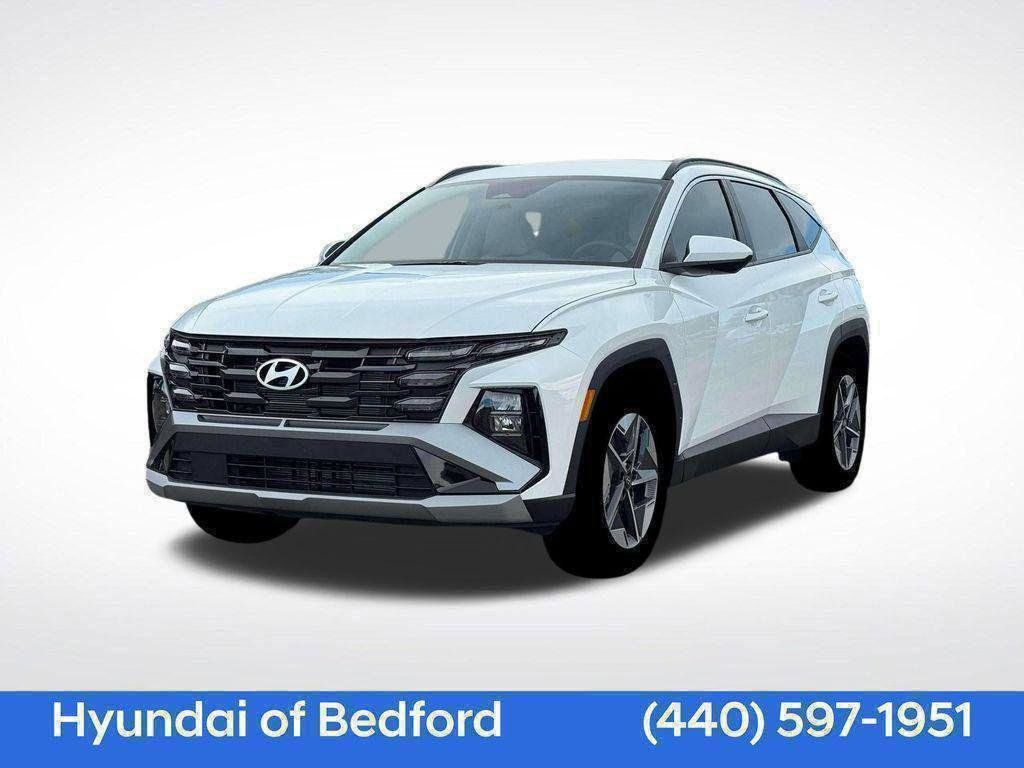 White Pearl 2026 Hyundai Tucson SUV / Crossover Front-Wheel Drive 8-Speed Automatic