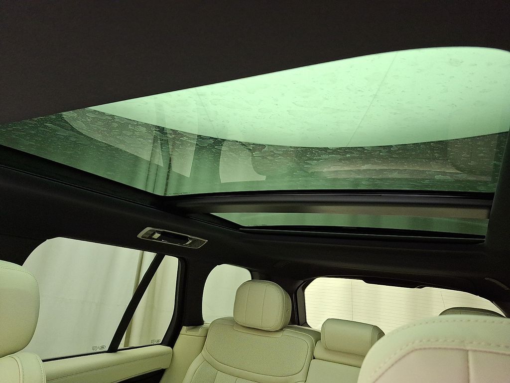 Thumbnail: 2026 Land Rover Range Rover - 11