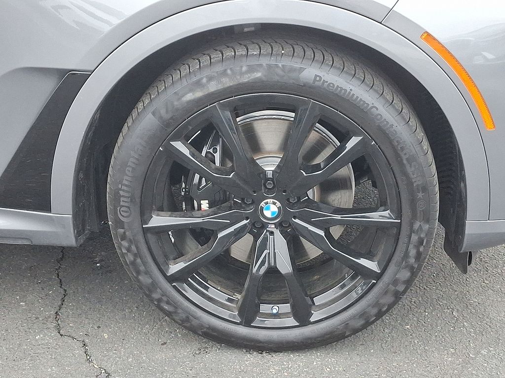 Thumbnail: 2024 BMW X7 - 8