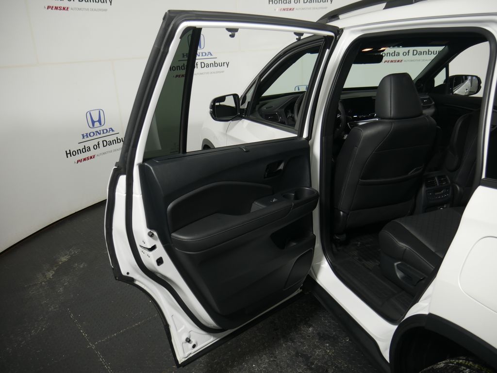 Thumbnail: 2023 Honda Passport - 8