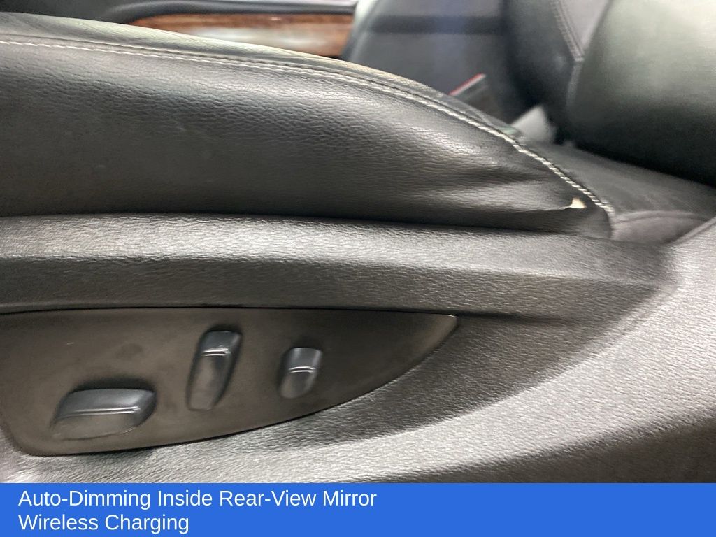 2020 Chevrolet Suburban Premier photo