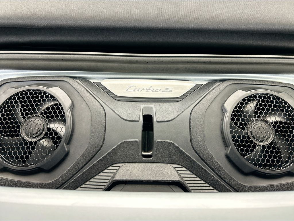 Thumbnail: 2022 Porsche 911 - 26