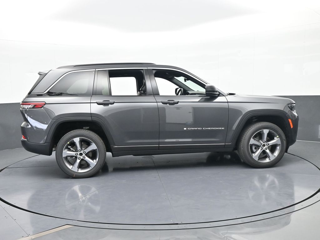 New 2026 Baltic Gray Metallic Clearcoat Jeep Limited image 7