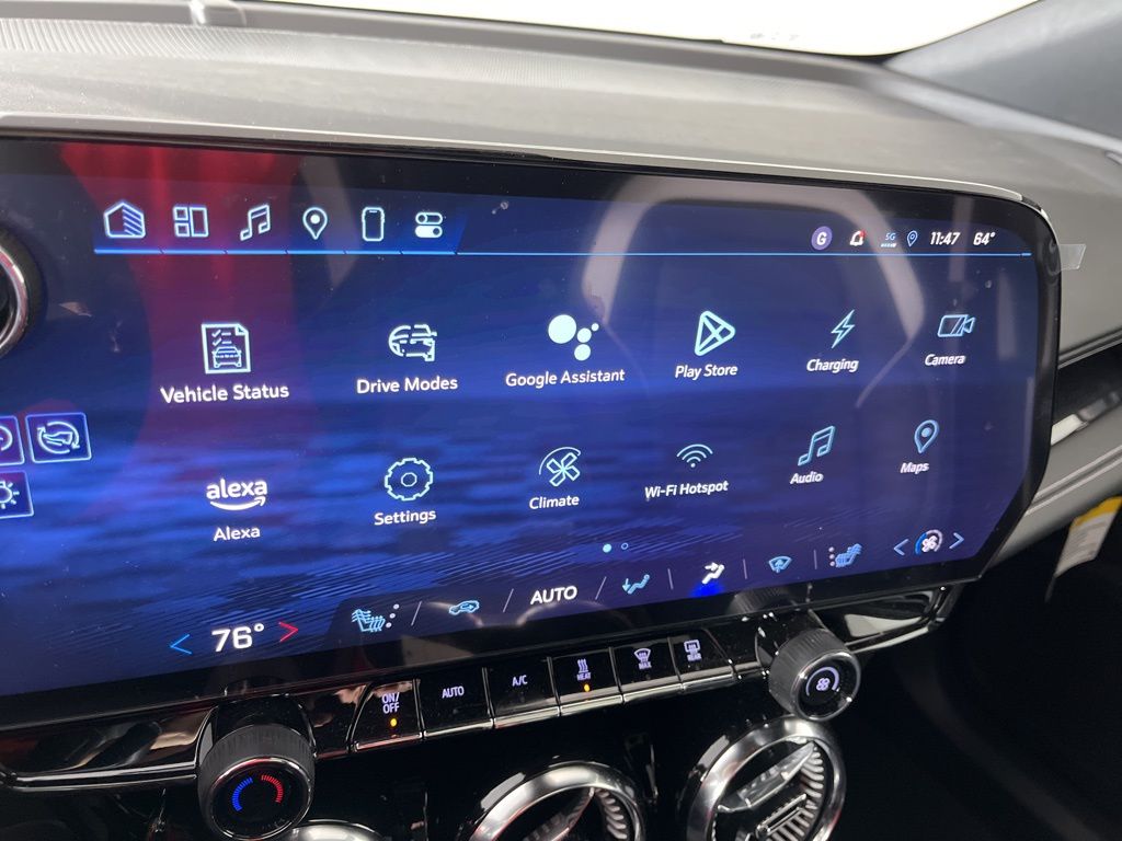 Thumbnail: 2025 Chevrolet Blazer EV - 32