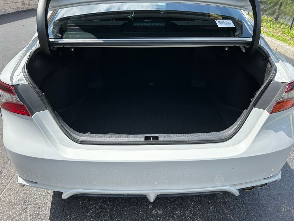 2022 Toyota Camry SE 10