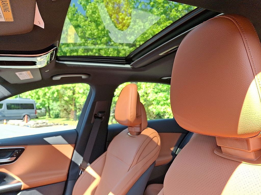 Thumbnail: 2025 Mercedes-Benz C-Class - 13