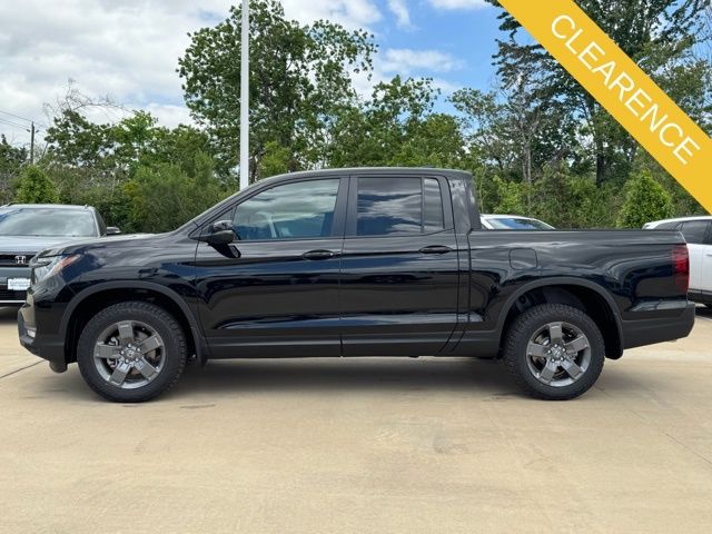 2025 Honda Ridgeline TrailSport Black at AutoSavvy Houston Southwest