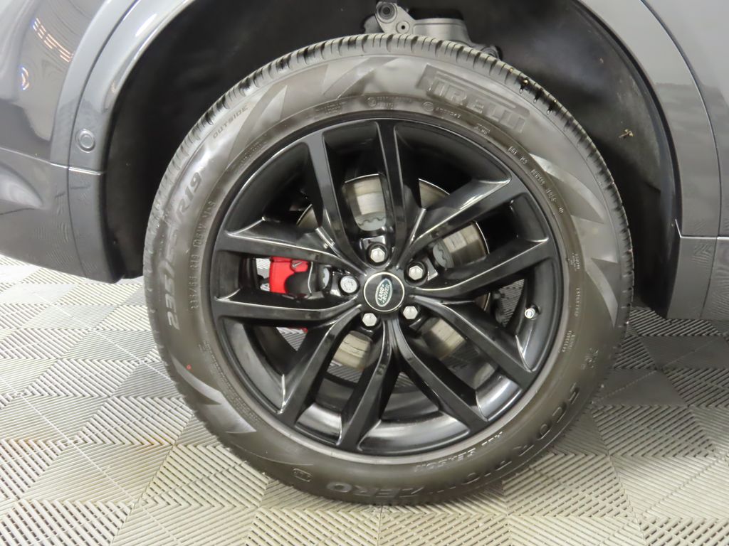 Thumbnail: 2025 Land Rover Discovery Sport - 32