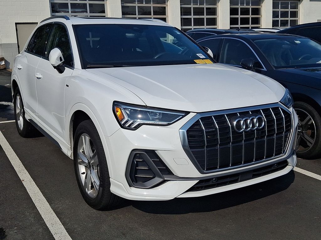 Thumbnail: 2024 Audi Q3 - 3