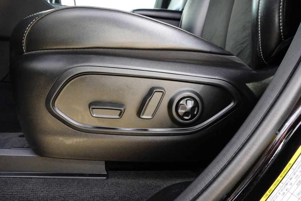 Used Car 2021 Jeep Grand Cherokee L  Altitude For Sale Under $25,000 In Weatherford, Texas