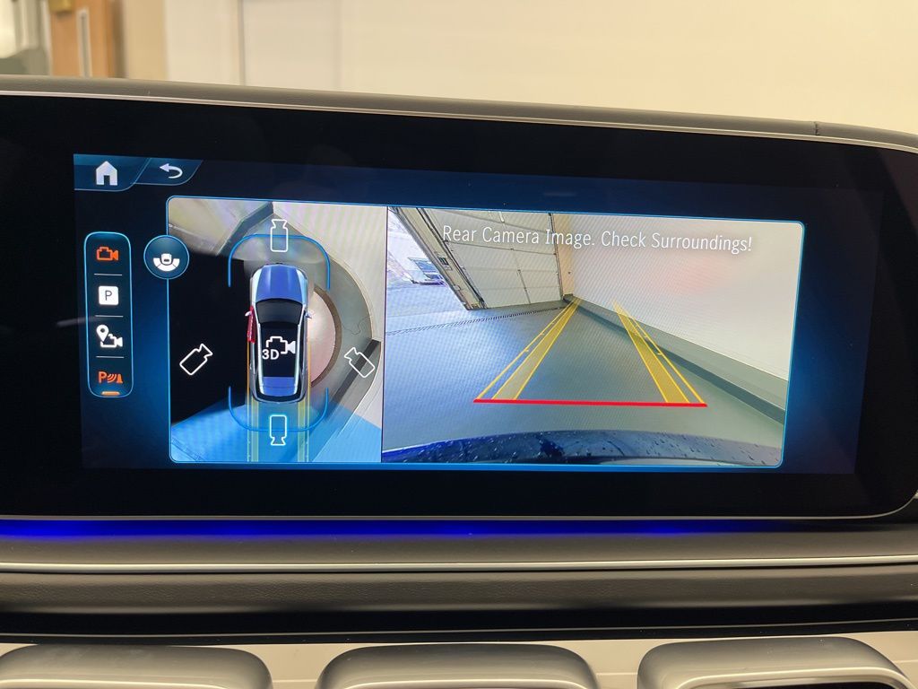 Thumbnail: 2026 Mercedes-Benz GLE - 19