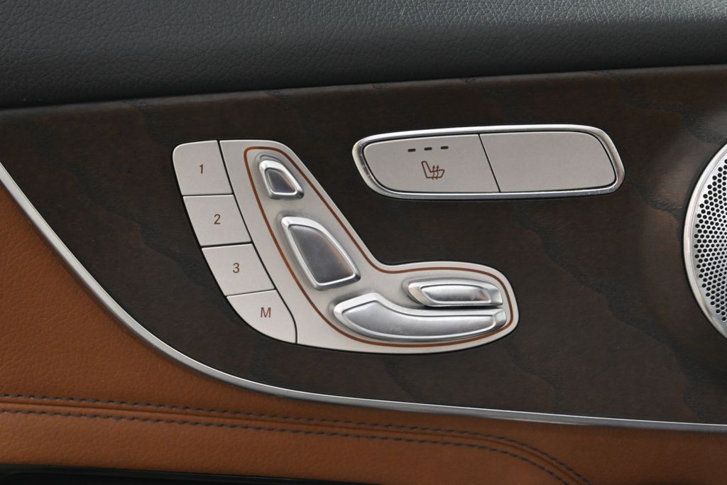 Thumbnail: 2017 Mercedes-Benz C-Class - 29