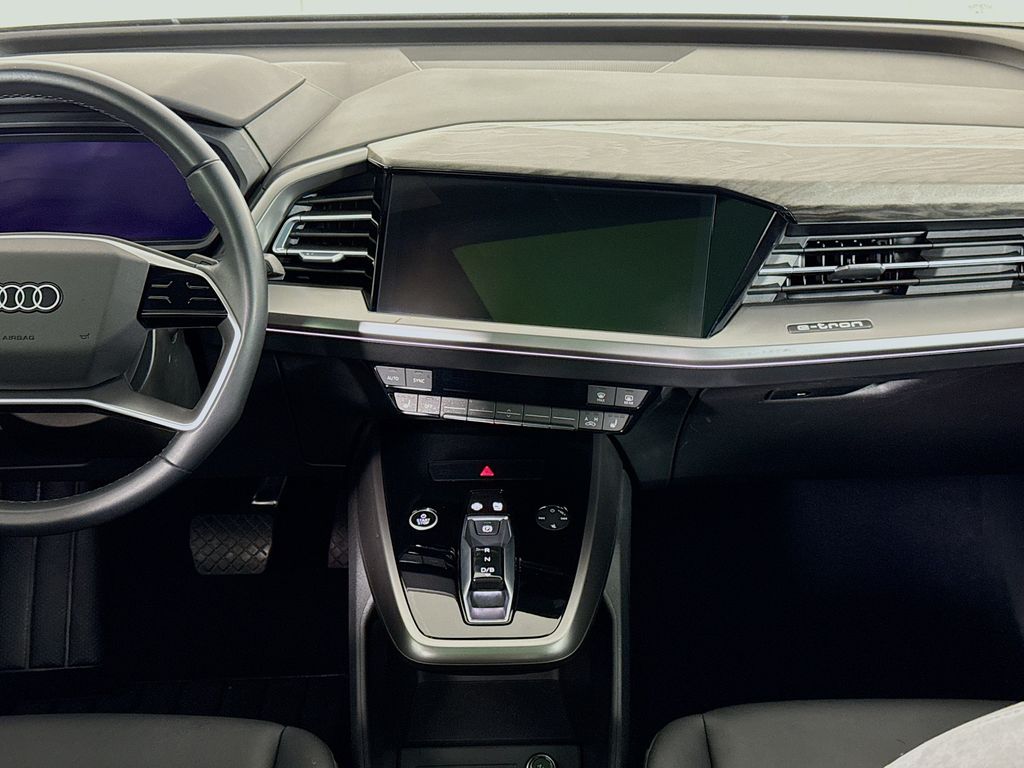 Thumbnail: 2023 Audi Q4 e-tron - 14