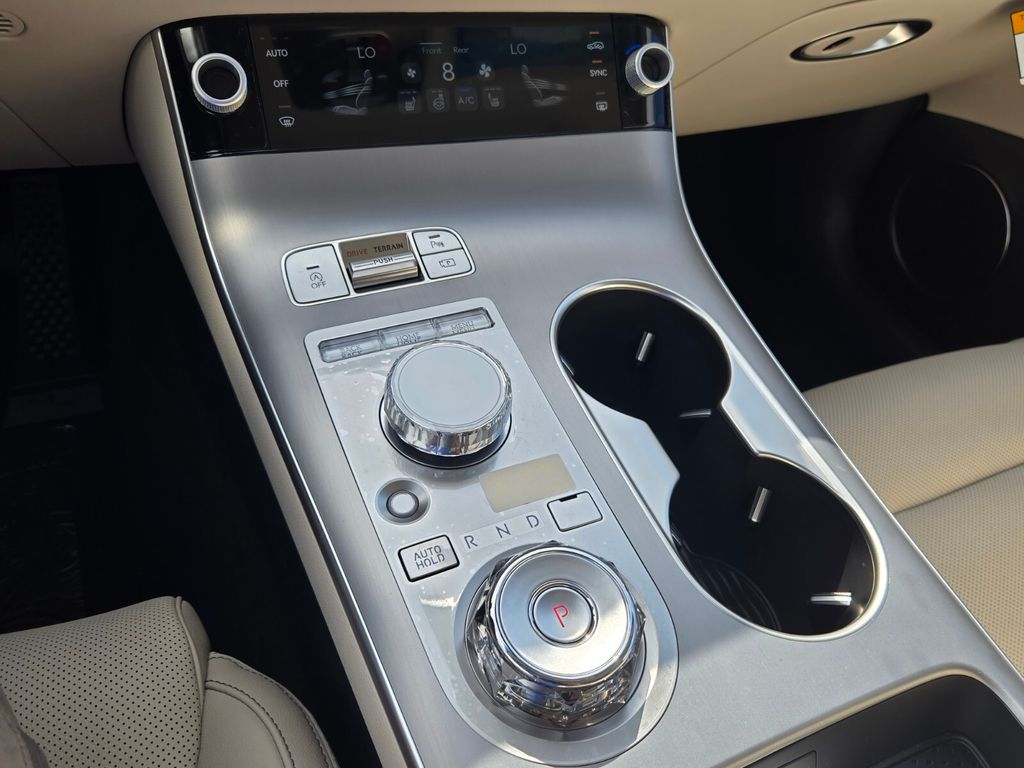 2027 Genesis Gv70