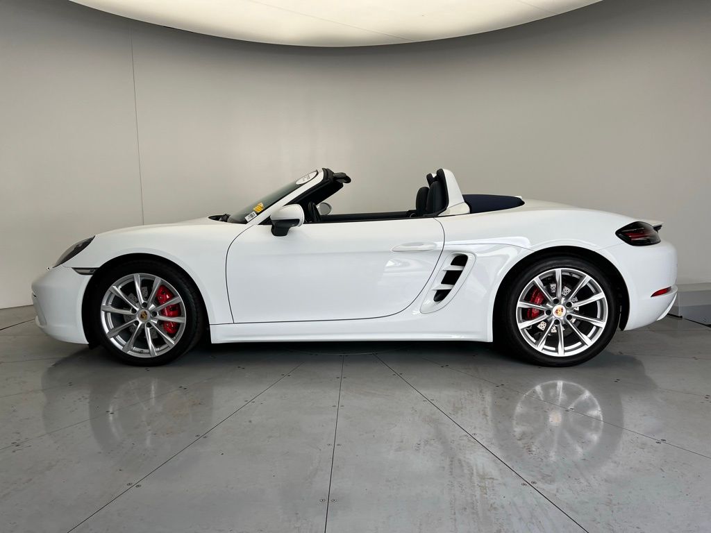 Thumbnail: 2024 Porsche 718 Boxster - 2