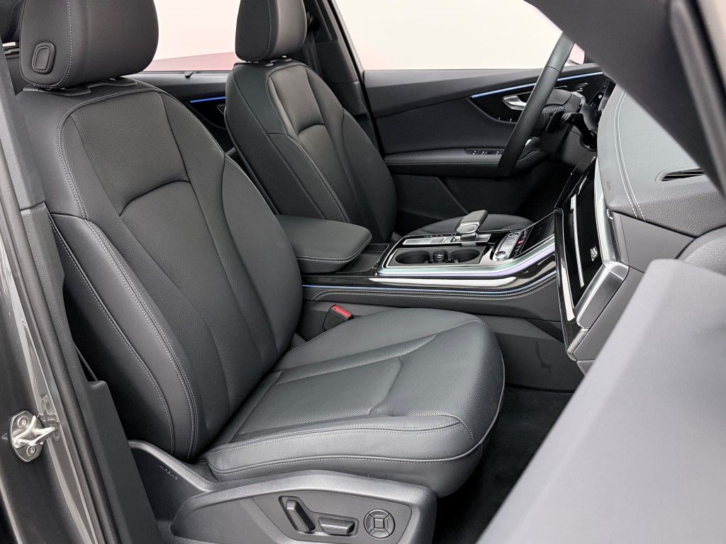 Thumbnail: 2025 Audi Q7 - 22