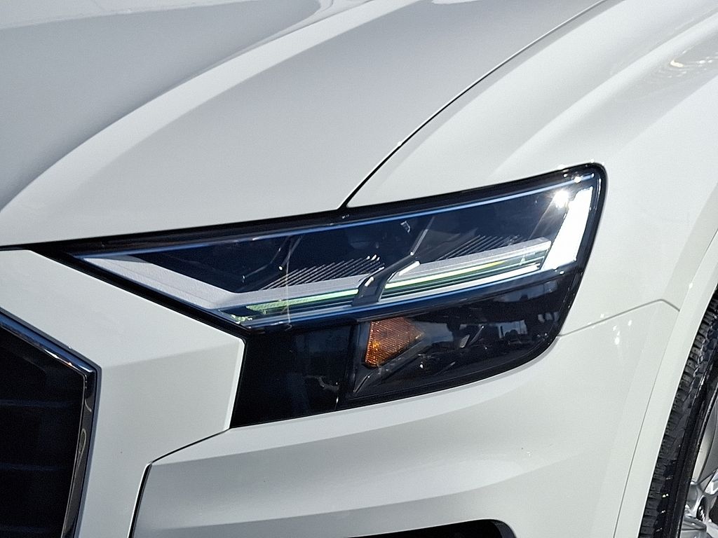 Thumbnail: 2022 Audi Q8 - 9