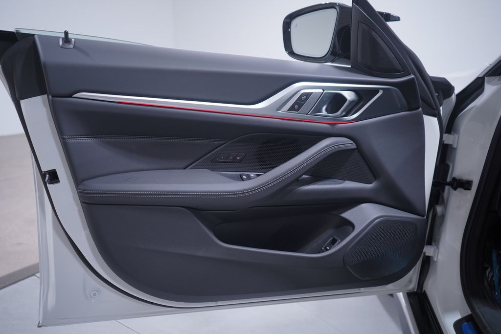 2025 BMW i4 M50 10