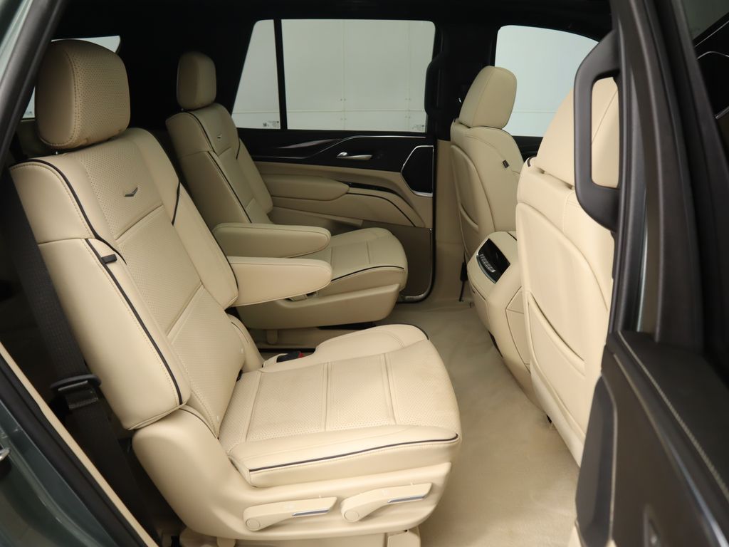 2024 Cadillac Escalade Premium Luxury 25