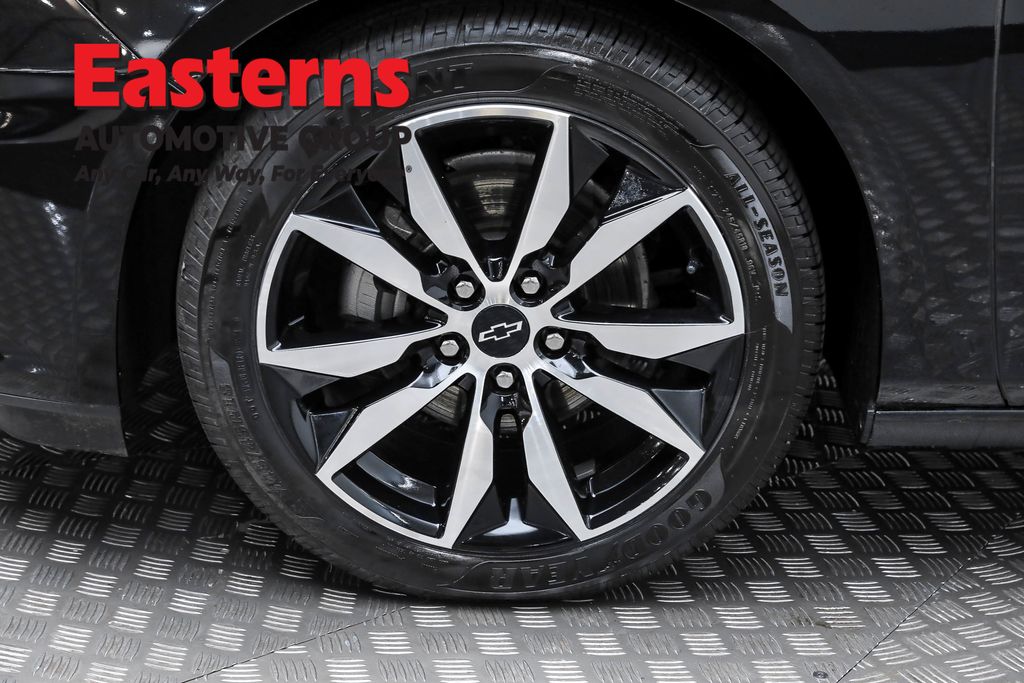 Used 2022 Black Chevrolet RS image 31