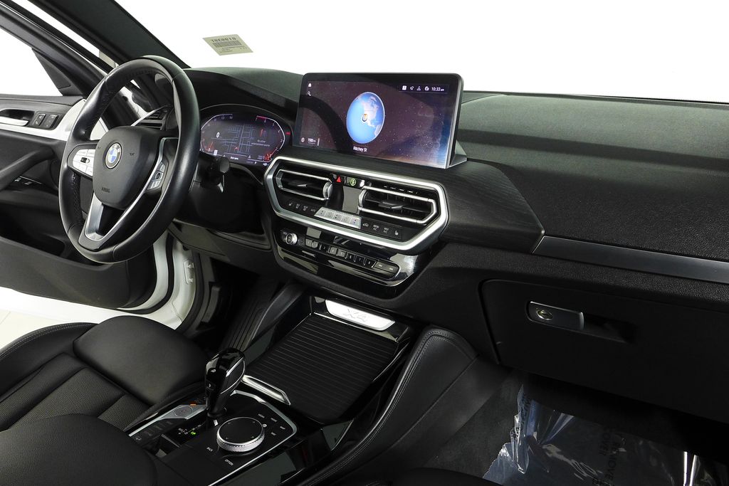 Thumbnail: 2022 BMW X4 - 13