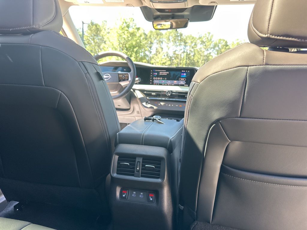2025 Champagne Silver Metallic Nissan Murano Platinum AWD SUV