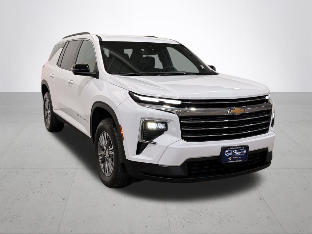 2024 Chevrolet Traverse LT