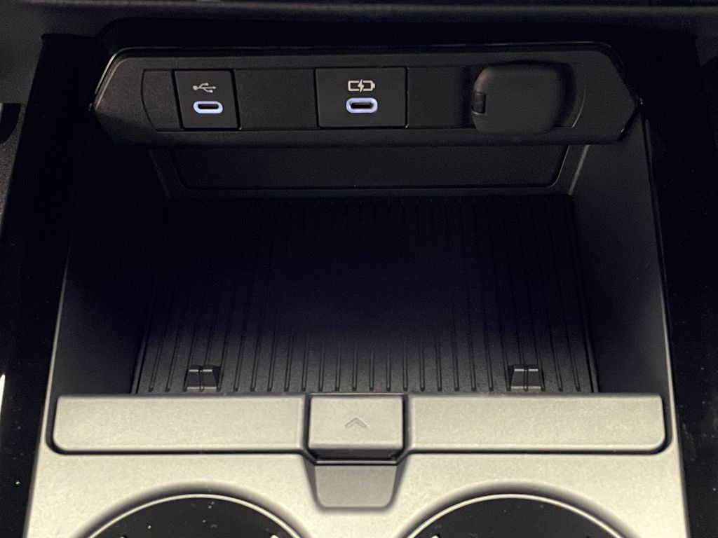 Thumbnail: 2025 Toyota Prius - 27