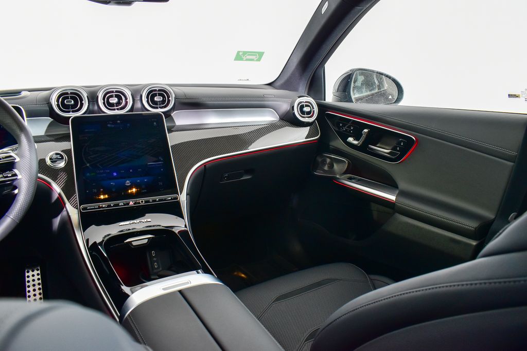 Thumbnail: 2025 Mercedes-Benz GLC - 21