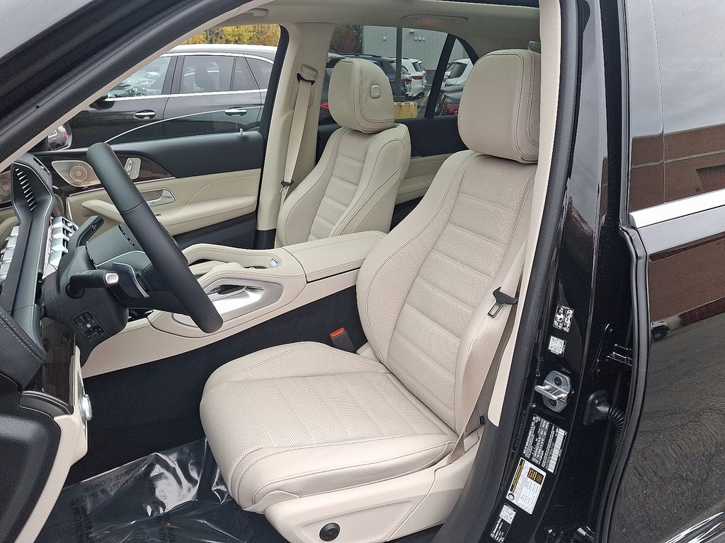 Thumbnail: 2026 Mercedes-Benz GLE - 10