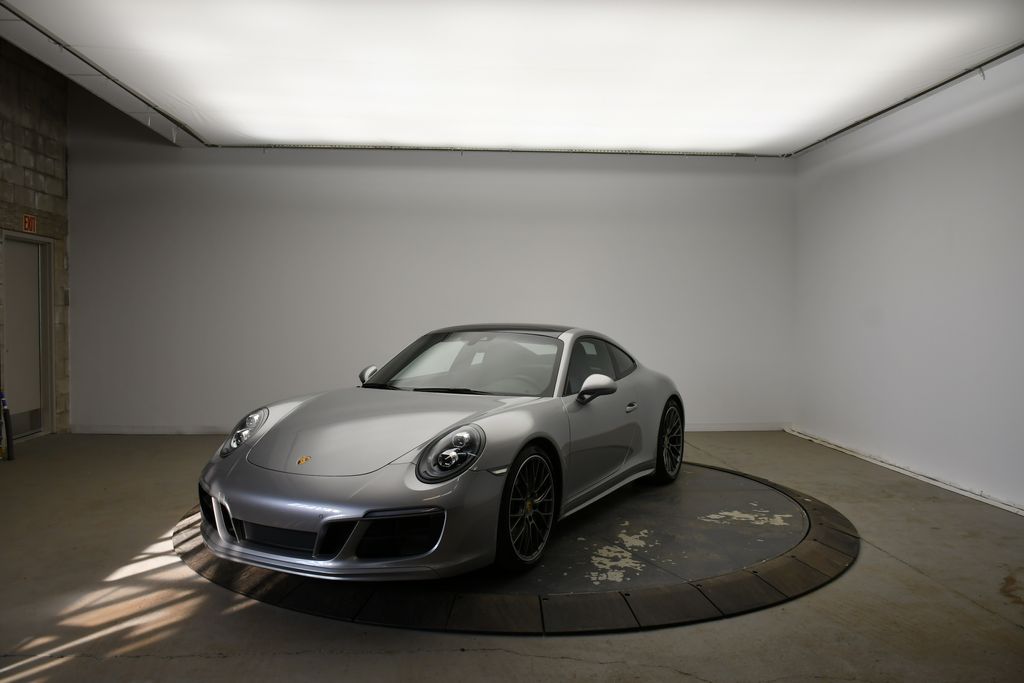 Thumbnail: 2019 Porsche 911 - 1