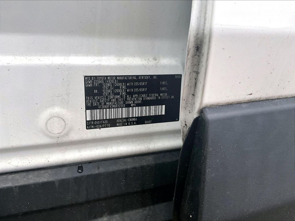 2021 Toyota RAV4 Hybrid — photo 9
