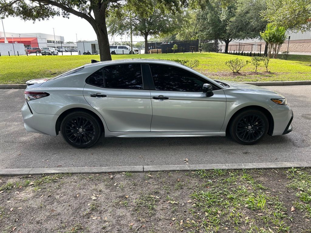 2021 Toyota Camry SE 6