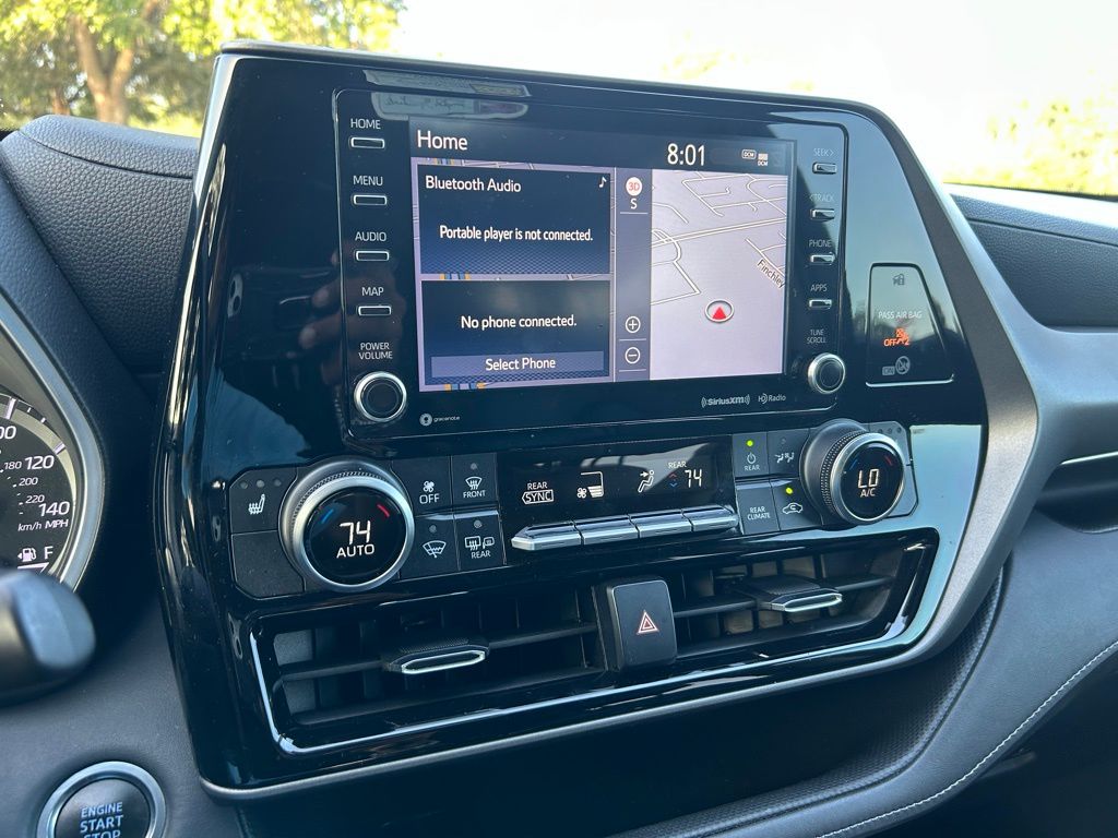 Thumbnail: 2020 Toyota Highlander - 21