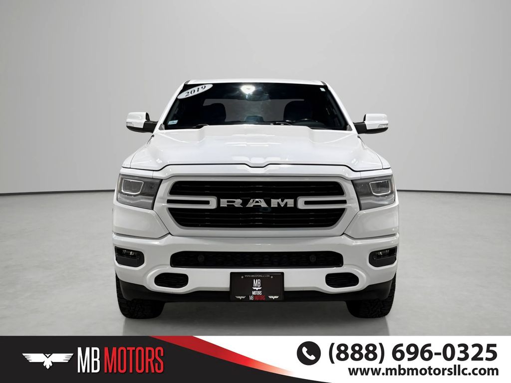 Bright White Clearcoat 2019 RAM 1500 Pickup Truck Four-Wheel Drive 8-Speed Automatic