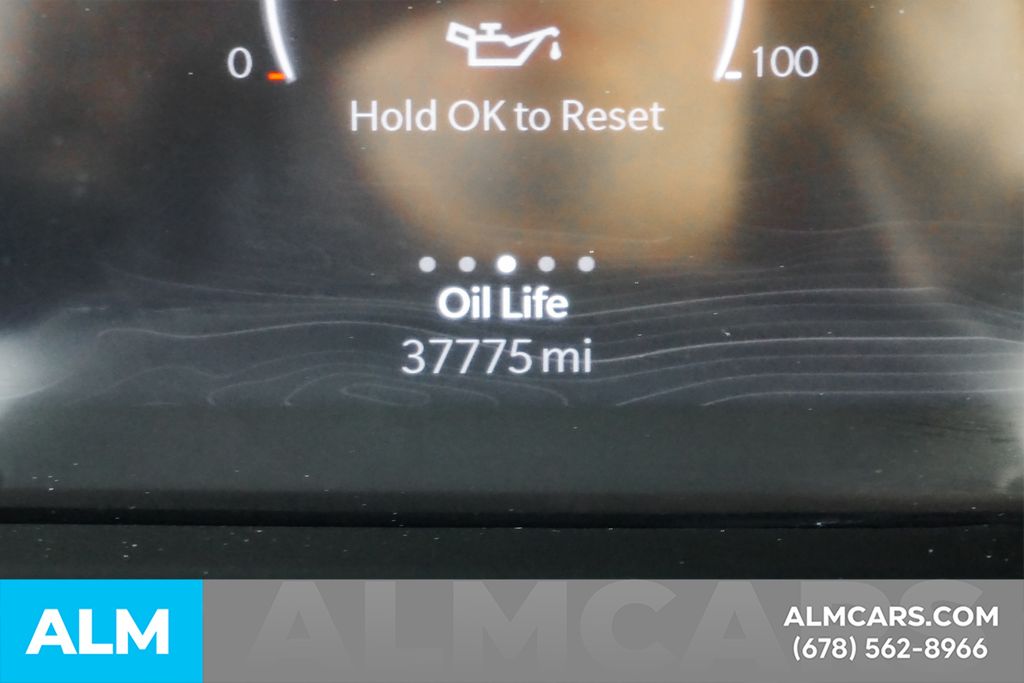 Used 2025 White/off-white Jeep Altitude image 61