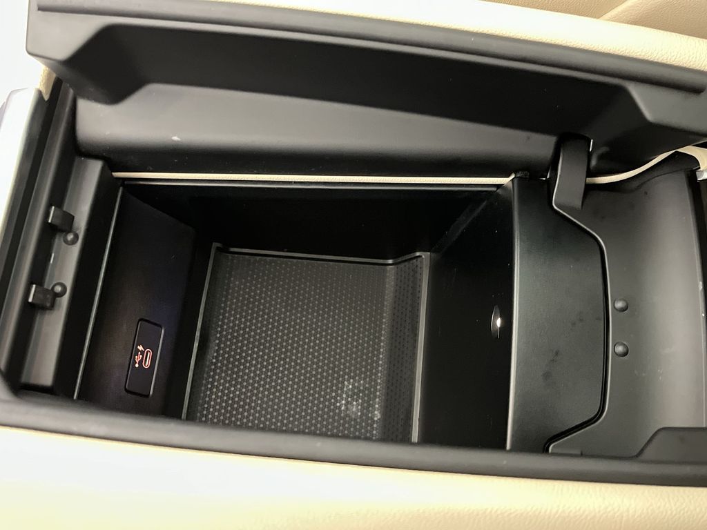 Thumbnail: 2022 BMW X5 - 21