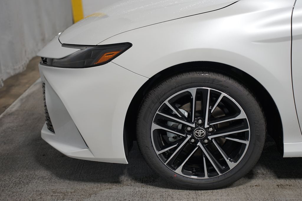 2025 Toyota Camry XLE 5