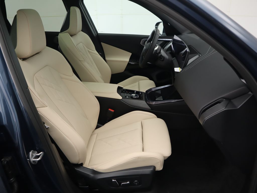 Thumbnail: 2026 BMW X3 - 21