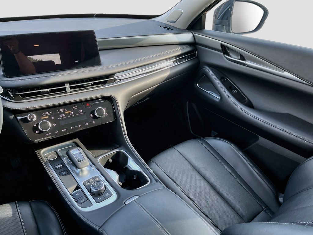 Used 2025 Gray INFINITI LUXE image 25