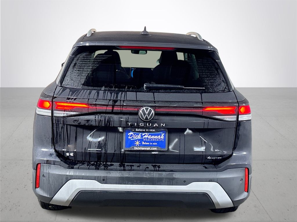 2025 Volkswagen Tiguan 2.0T SE