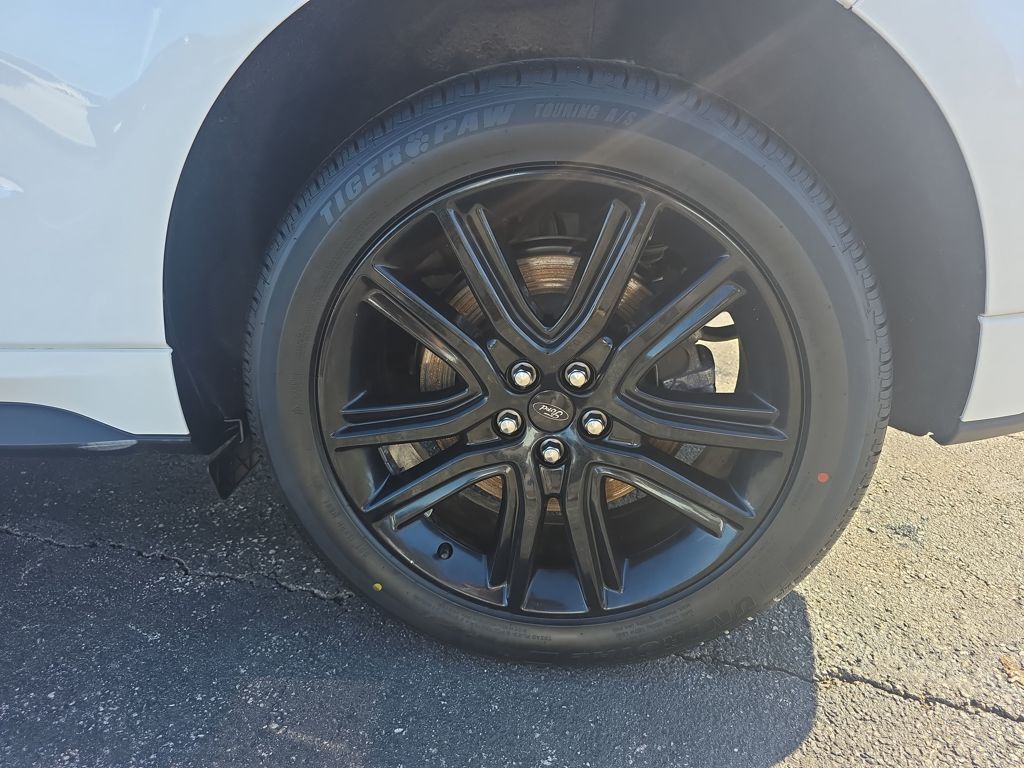 Certified Used 2024 White Ford ST Line image 14