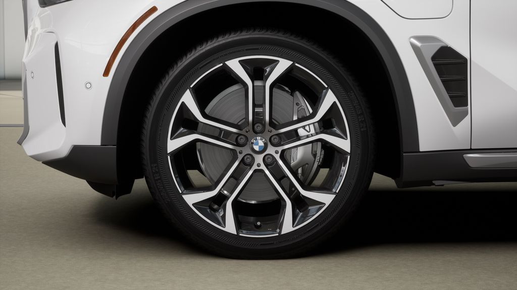 Thumbnail: 2026 BMW X5 - 21