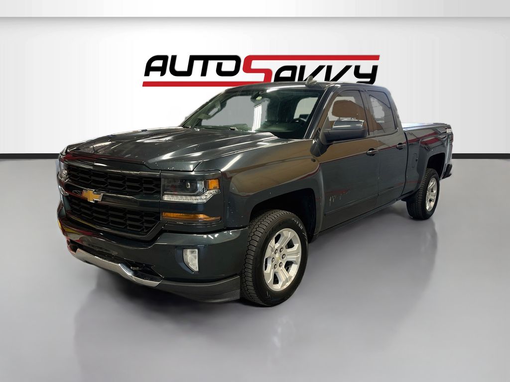 Used 2018 Graphite Metallic Chevrolet LT image 3